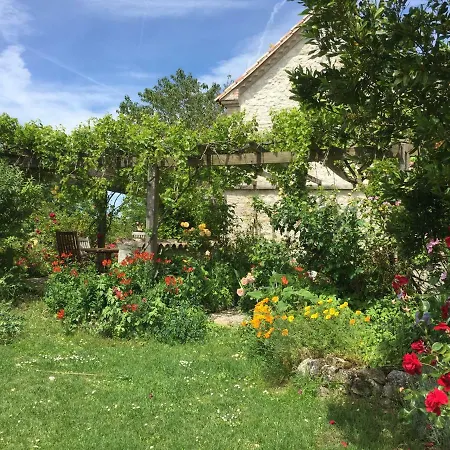 Villa Traditional Quercy Stone Farmhouse With Natural Bio Swimming Pool