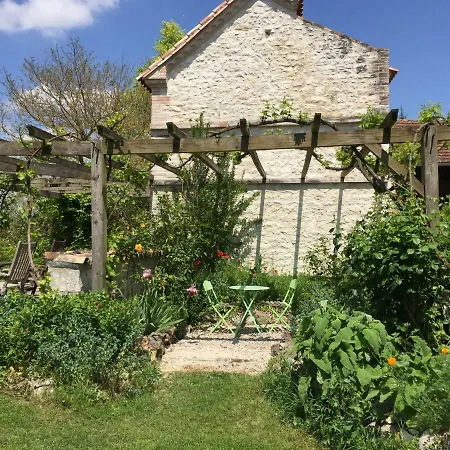 Villa Traditional Quercy Stone Farmhouse With Natural Bio Swimming Pool