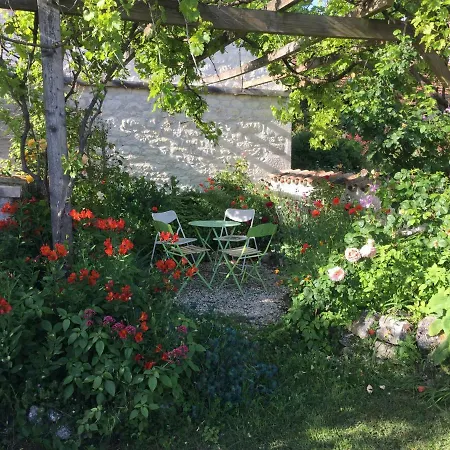 Traditional Quercy Stone Farmhouse With Natural Bio Swimming Pool Saint-Amans-de-Pellagal