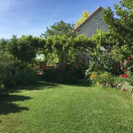 Traditional Quercy Stone Farmhouse With Natural Bio Swimming Pool Villa Saint-Amans-de-Pellagal